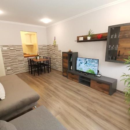 Carpe Diem Apartment Hajduszoboszlo Exterior foto