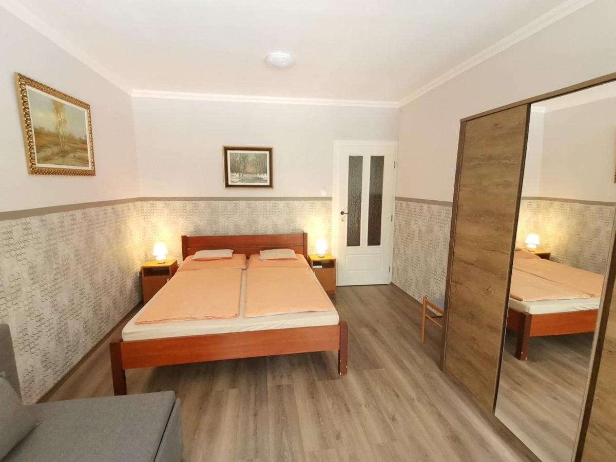 Carpe Diem Apartment Hajduszoboszlo Exterior foto