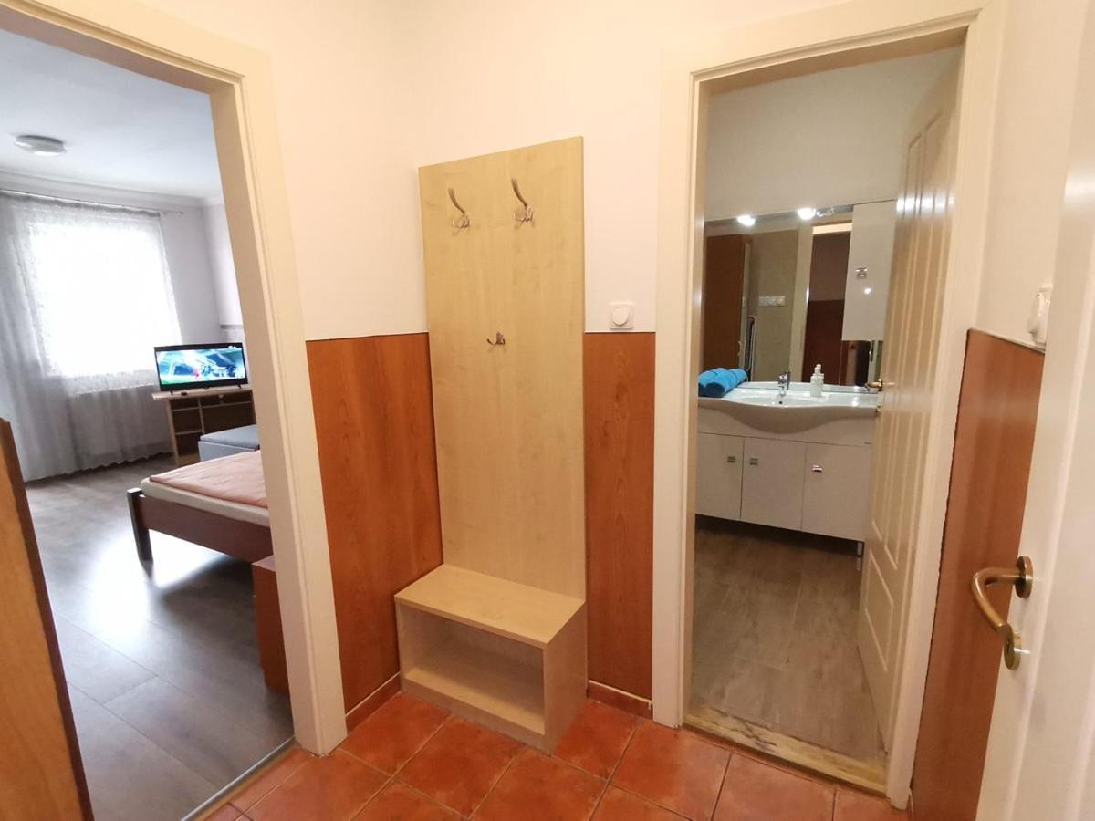 Carpe Diem Apartment Hajduszoboszlo Exterior foto