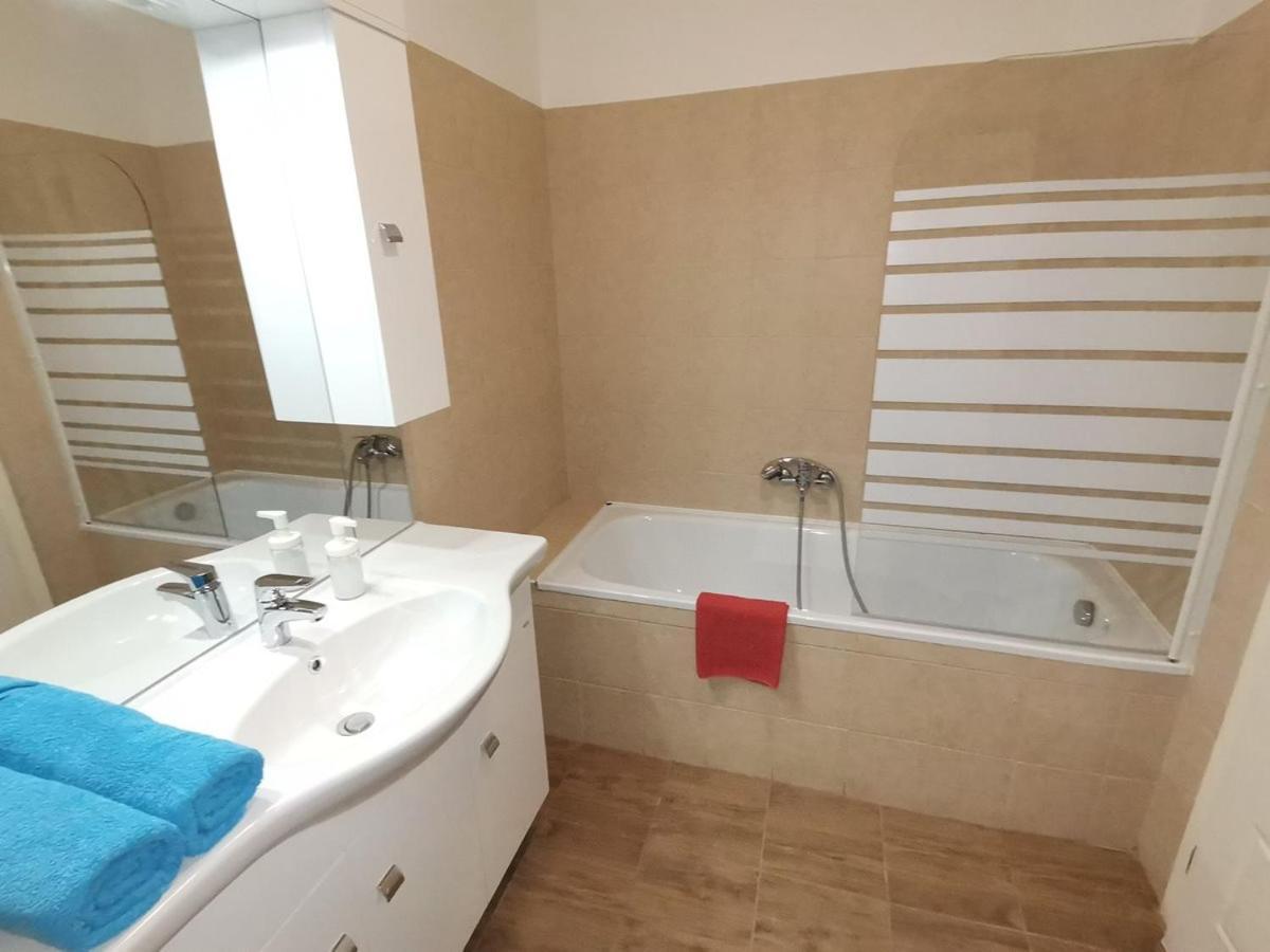 Carpe Diem Apartment Hajduszoboszlo Exterior foto