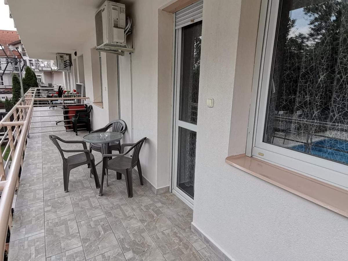 Carpe Diem Apartment Hajduszoboszlo Exterior foto