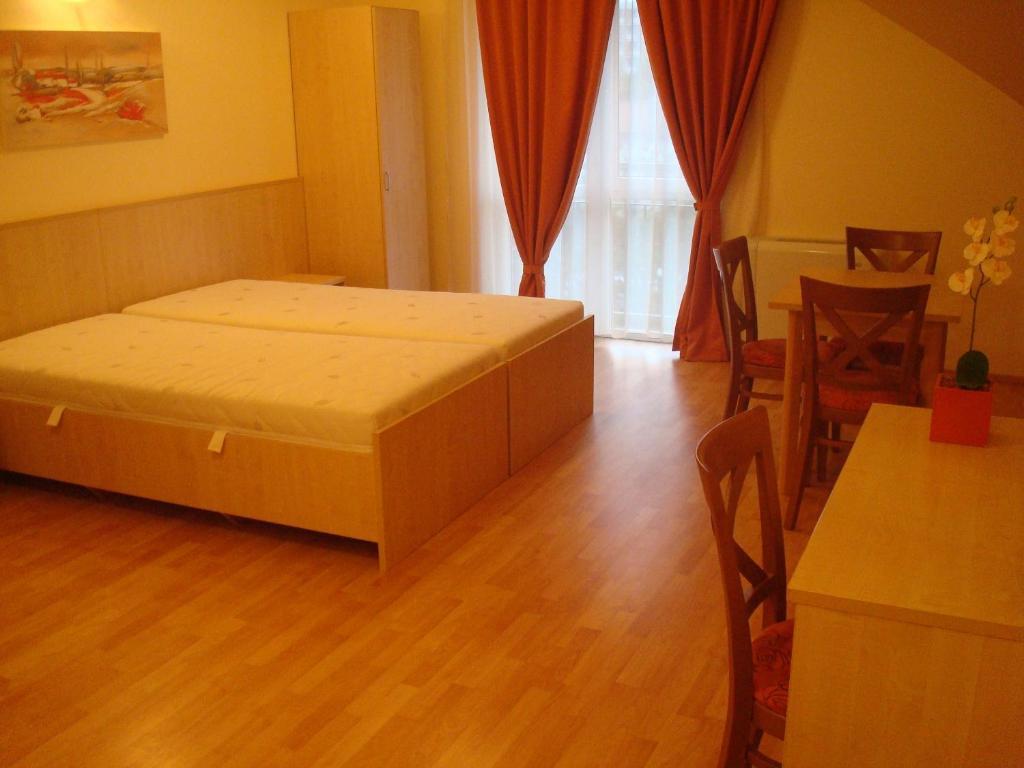 Carpe Diem Apartment Hajduszoboszlo Quarto foto
