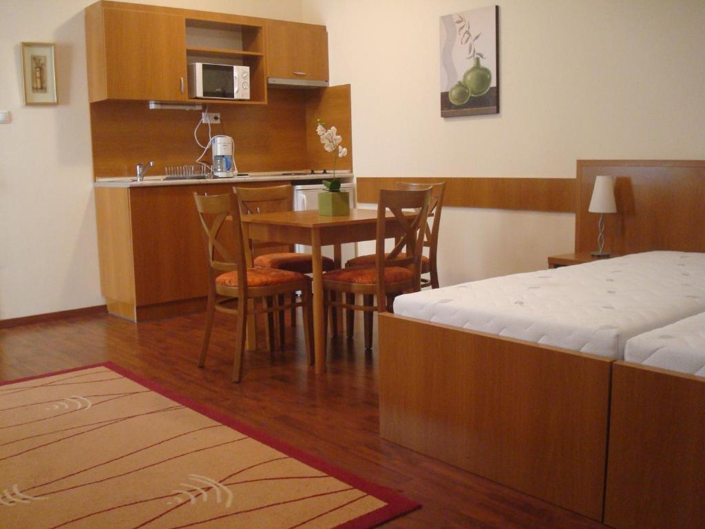 Carpe Diem Apartment Hajduszoboszlo Quarto foto