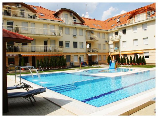 Carpe Diem Apartment Hajduszoboszlo Exterior foto